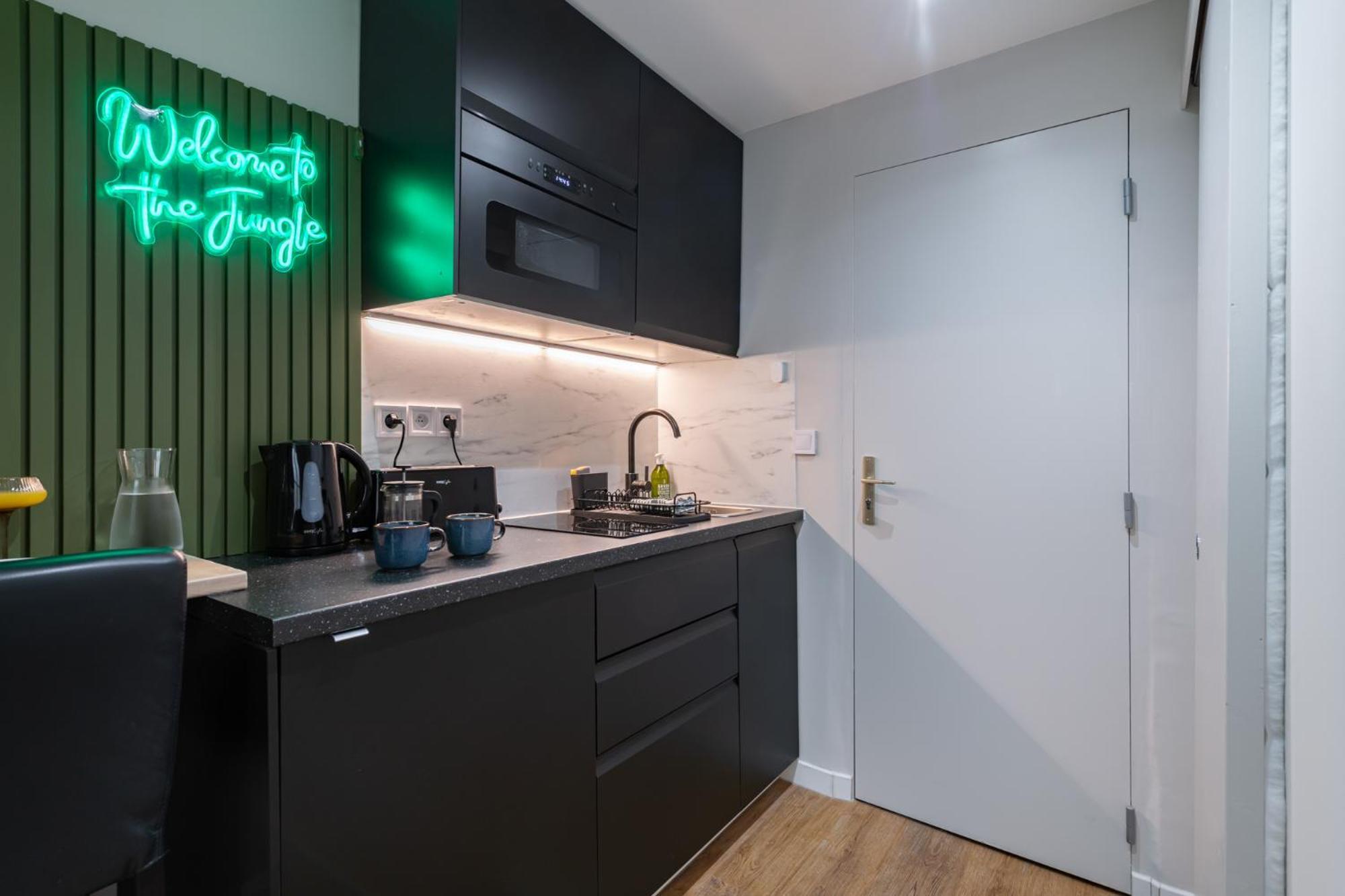 Jungle Republic Apartment Марсилия Екстериор снимка