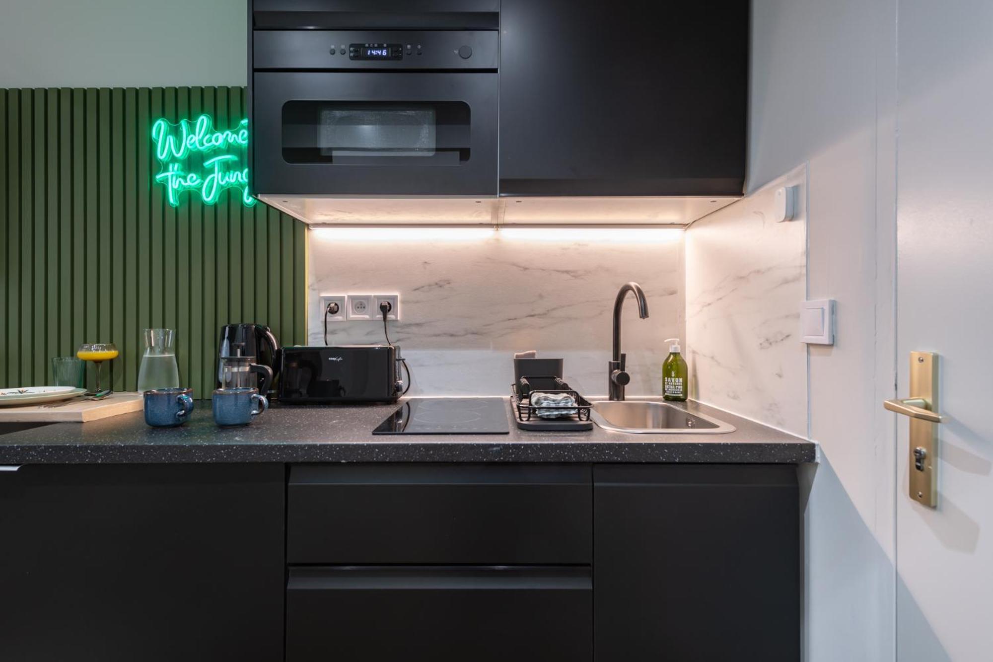 Jungle Republic Apartment Марсилия Екстериор снимка