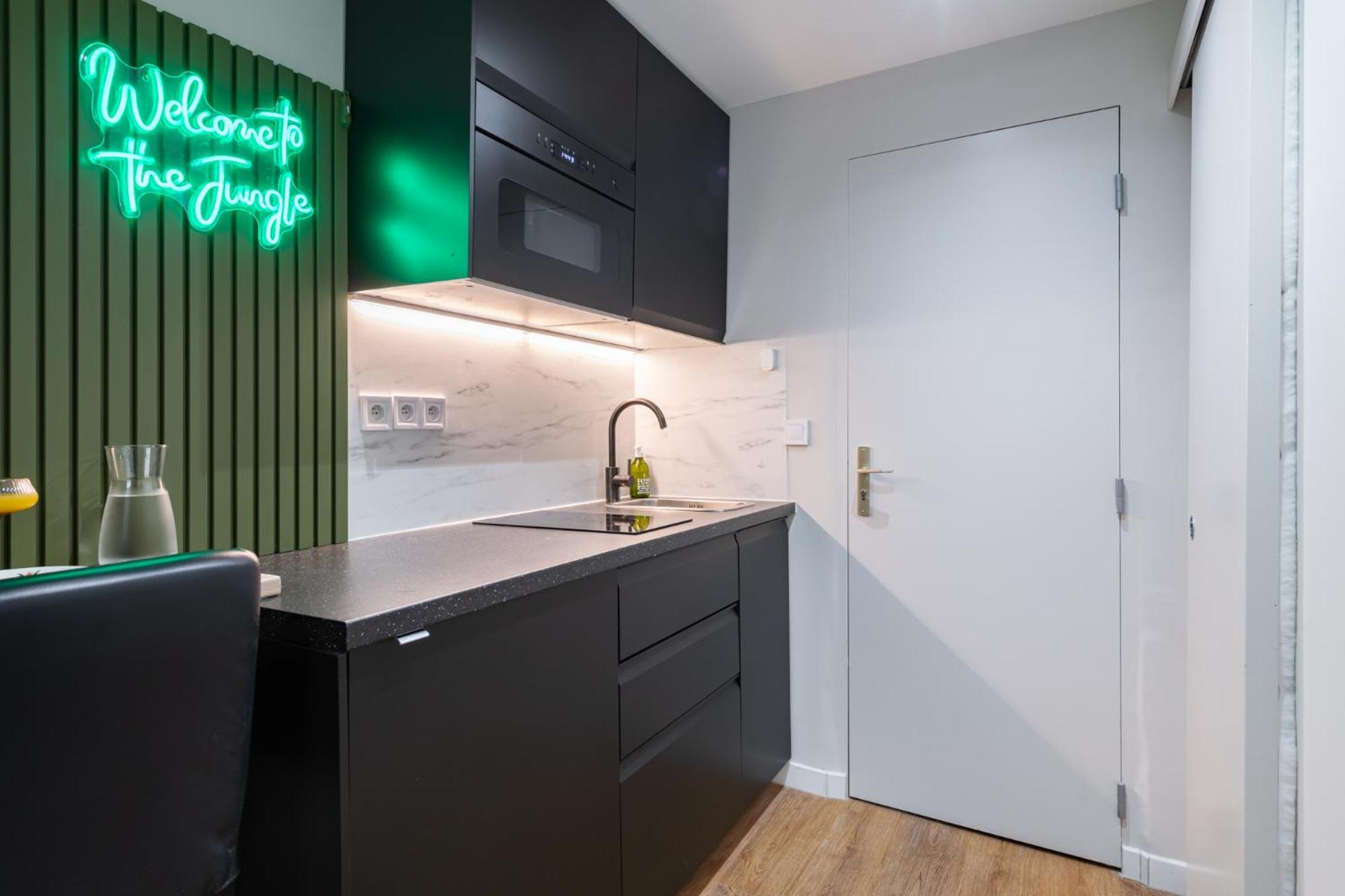 Jungle Republic Apartment Марсилия Екстериор снимка